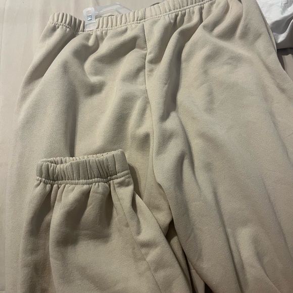 Tan relaxed joggers - Picture 2 of 2